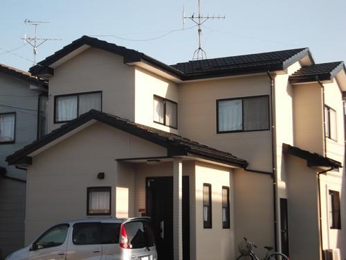 窓枠に合わせた、外壁に！！