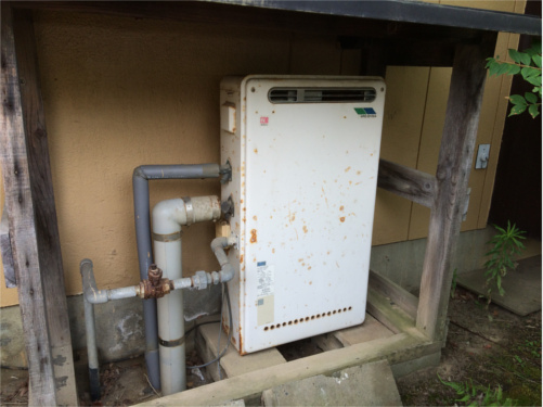 給湯器：入替前