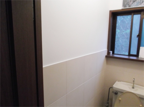 トイレの壁紙張替!