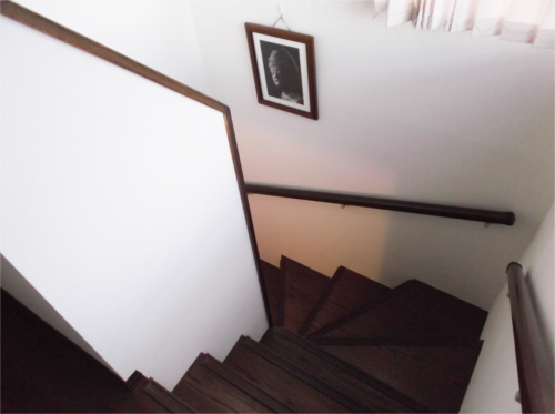 階段の壁紙クロス張替!