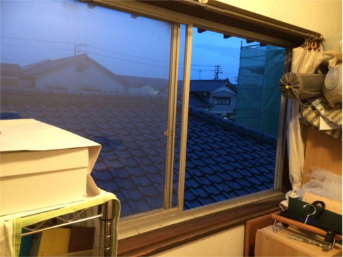 窓ガラス：施工前