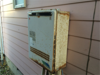 給湯器入替え：施工前