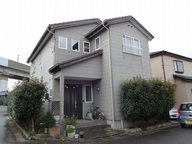 外壁張替え工事：施工前