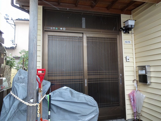 玄関入替え工事：施工前