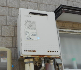 新潟市中央区給湯器交換・ビフォー